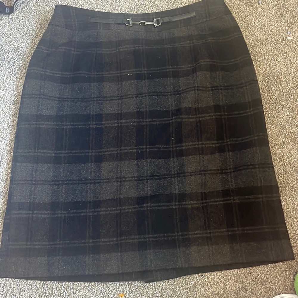 Amanda+Chelsea skirt size 2